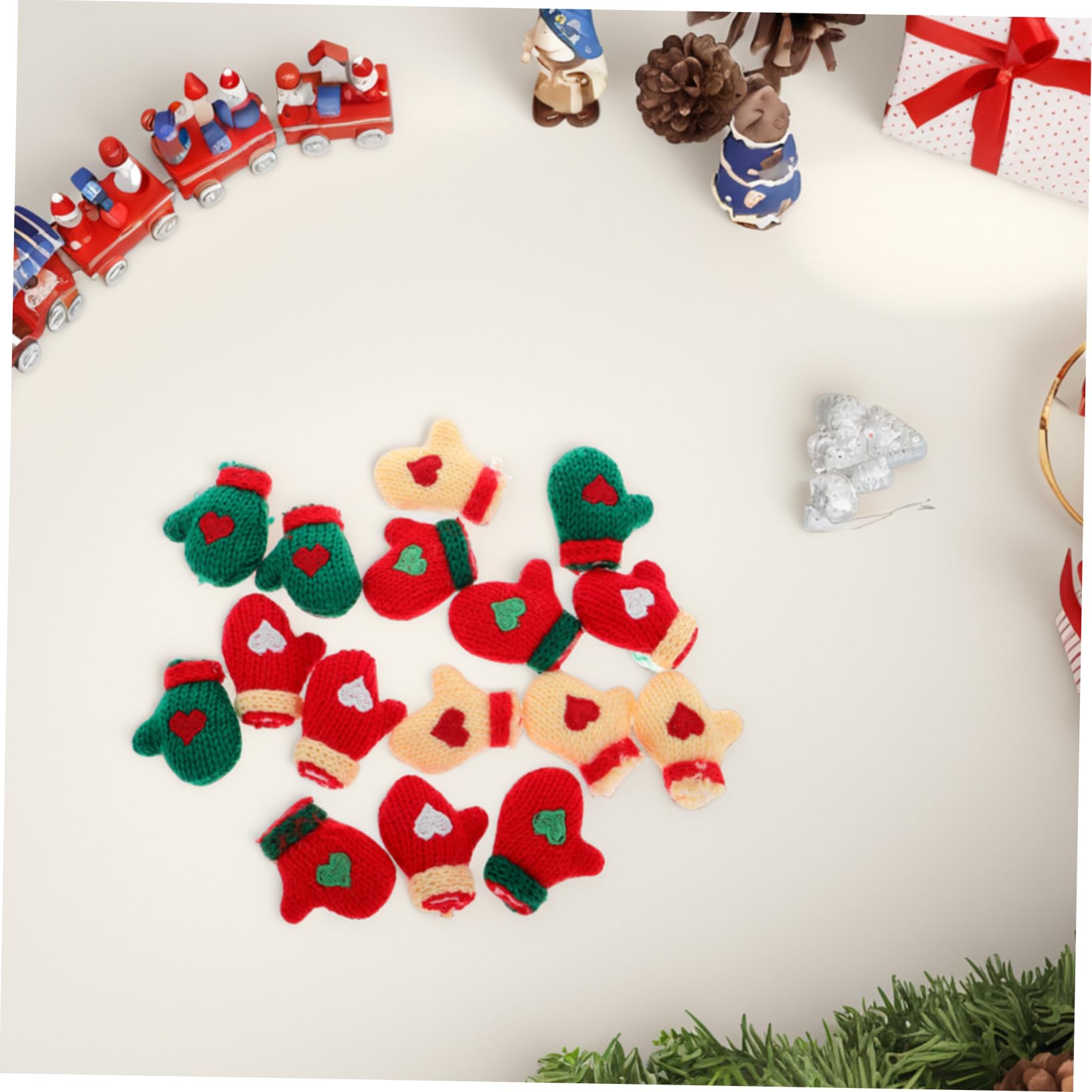 Amazon.co.jp: OATIPHO 16個 ミニチュアのクリスマスオーナメント